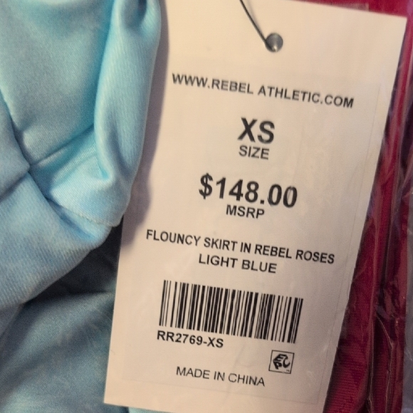 Rebel Cheer Matching Set Limited Edition Red Roses - Picture 2 of 4